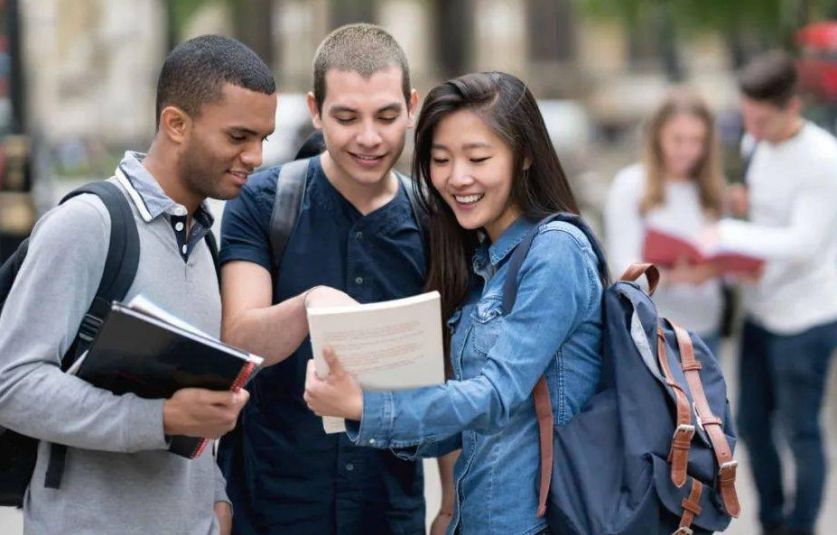高二可以申請的國外大學(xué)有哪些？