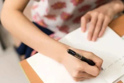 2025年夏季AP大考首周考情與難度剖析